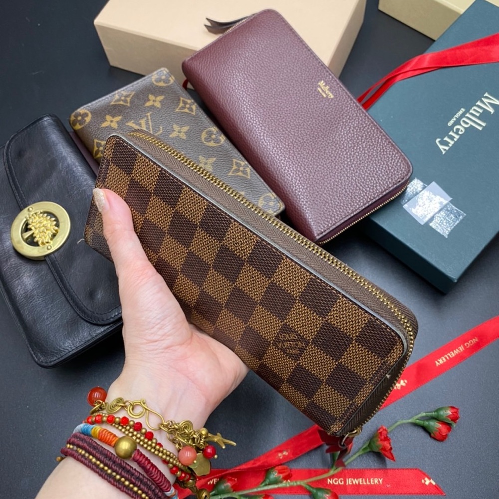 LV wallet